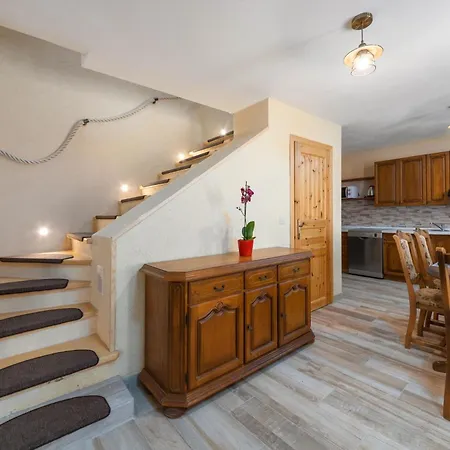 Villa Zinnia By Briskva Fabci