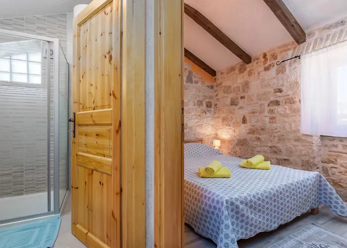 Vila Zinnia By Briskva