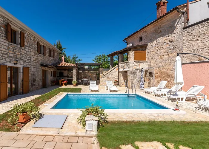 Vila Zinnia By Briskva Fabci